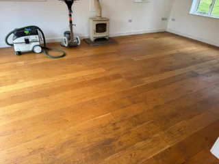 Oak floor sanding & sealing ☀️☺️
#oak #oakfloor #oakfloors #oakflooring #engineeredhardwood #engineeredflooring #engineeredwood #woodfloorsanding #woodfloor #woodfloors #woodflooring #sandingwood #sanding #dustfreesanding #floorrestoration #homeimprovement #homerenovation