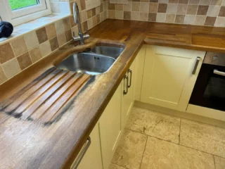 Oak worktop restoration 👌