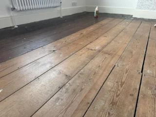 Pine flooring with all the works. 👌