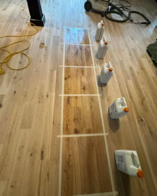 Beautiful oak floor, sanded, filled and finished in a natural intense bona primer. Followed by 2 coats of Matt lacquer 👌